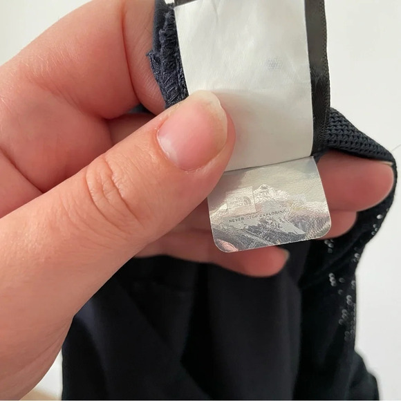 The  North Face Paramount Active Mid Rise Pants Grey - Picture 9 of 10